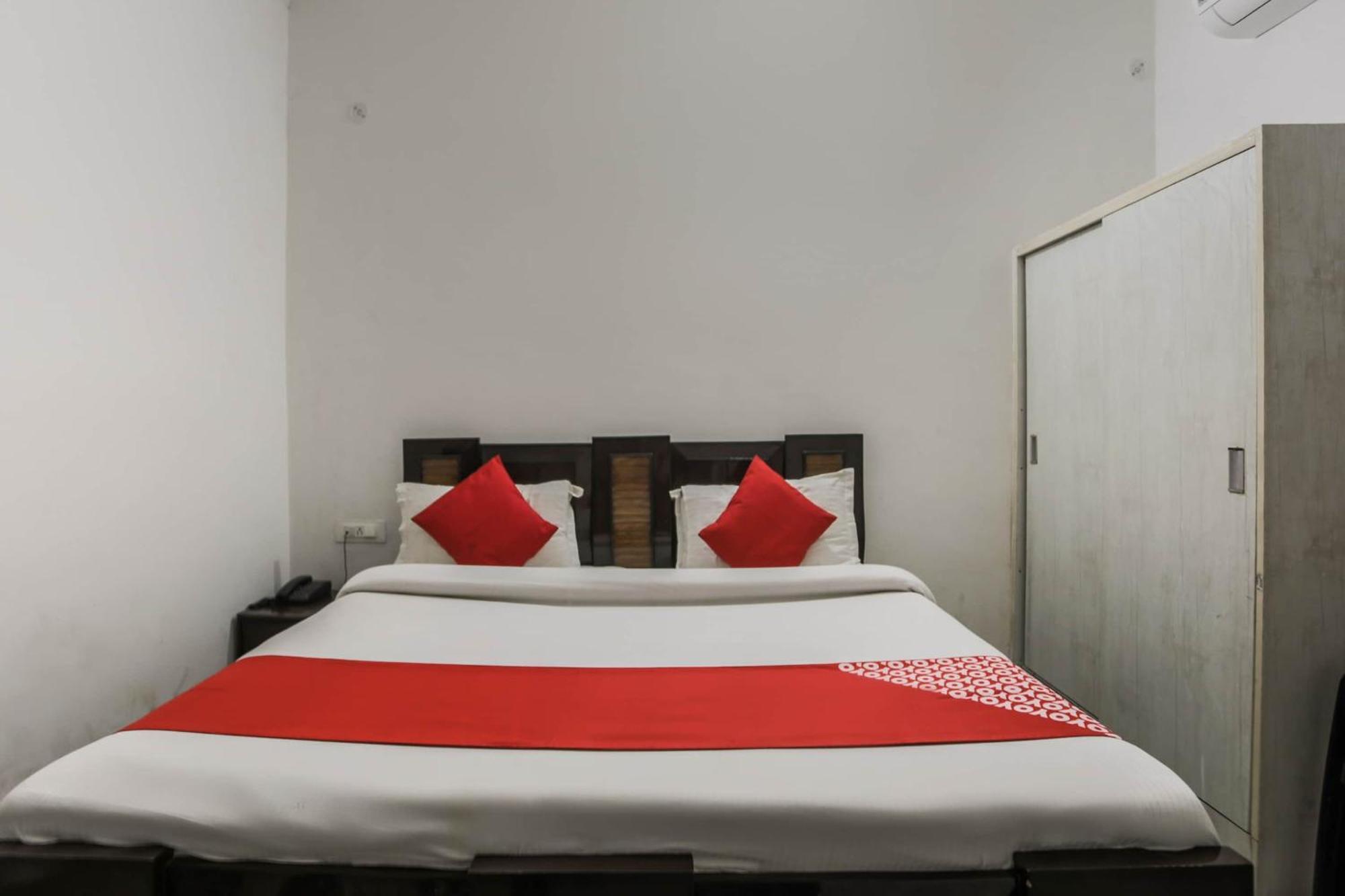 Hotel O Aarush Jhajhar Kültér fotó