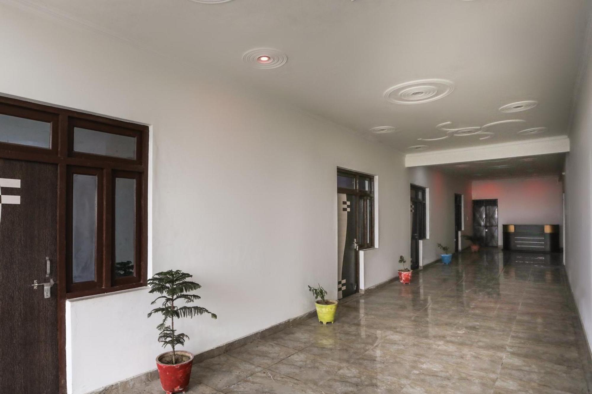 Hotel O Aarush Jhajhar Kültér fotó