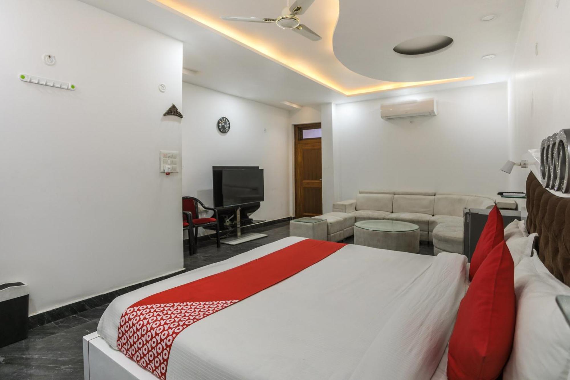 Hotel O Aarush Jhajhar Kültér fotó