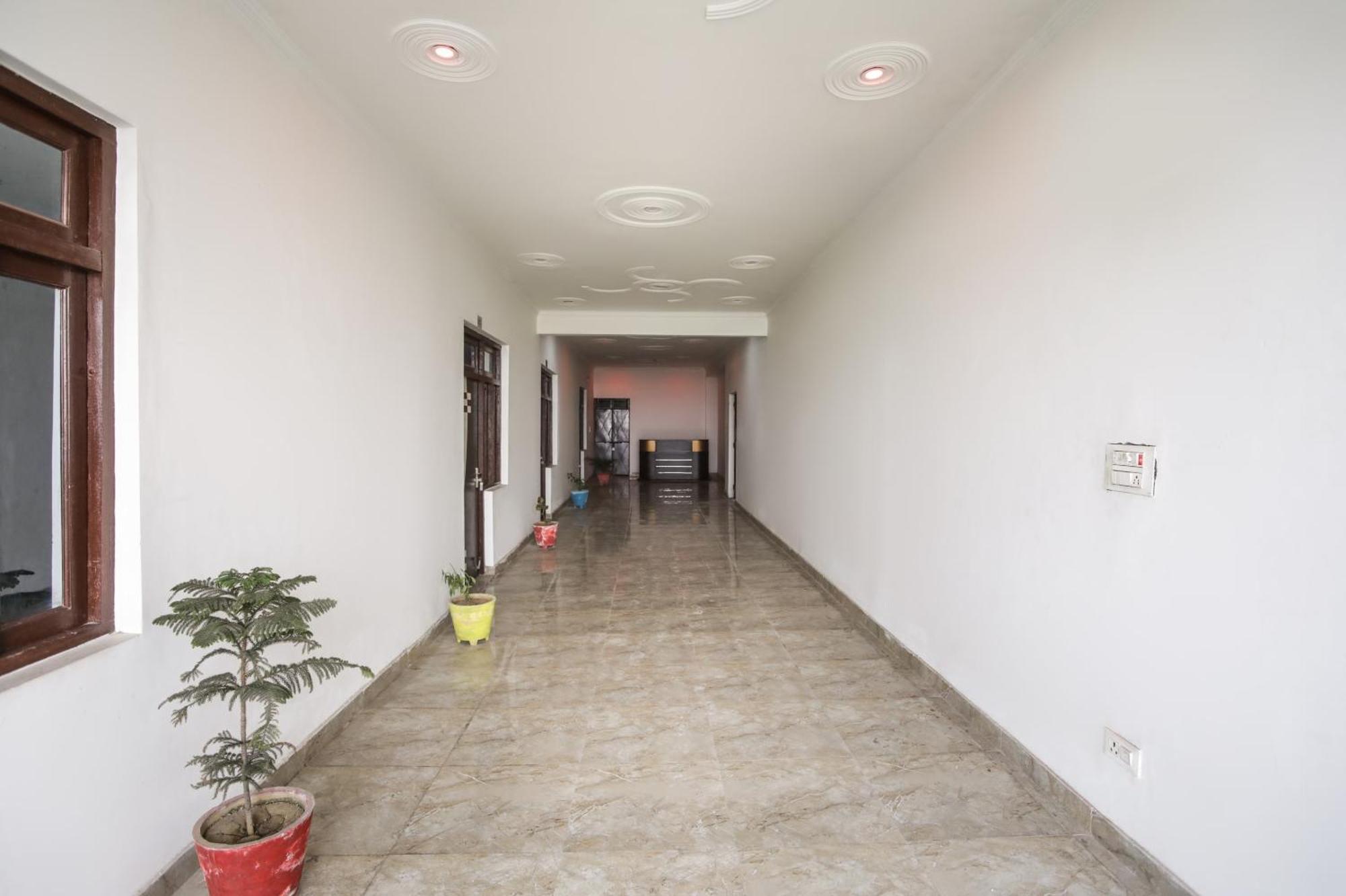 Hotel O Aarush Jhajhar Kültér fotó