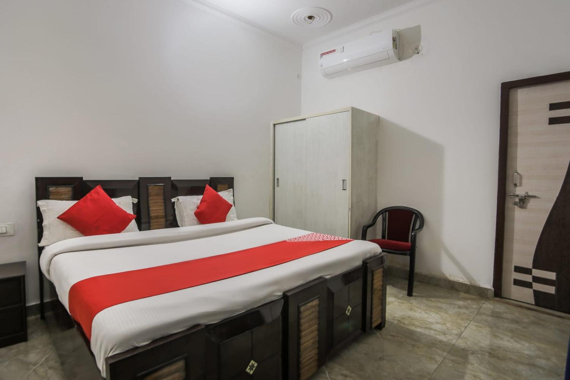 Hotel O Aarush Jhajhar Kültér fotó
